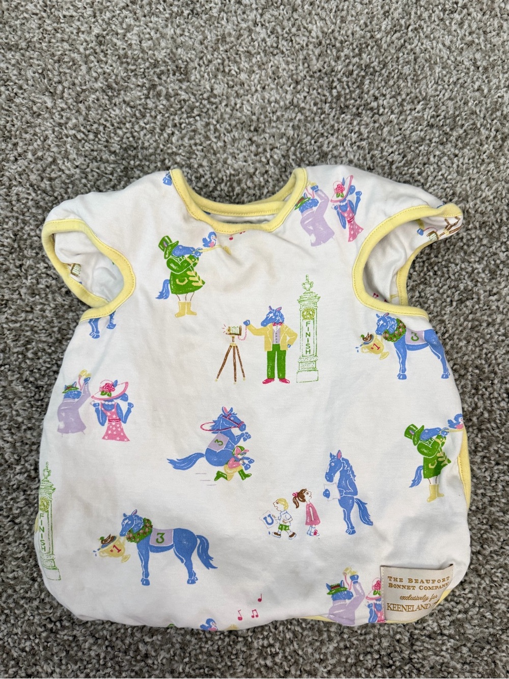 The Beaufort Bonnet Company Big Bite Bib Exclusively for Keeneland Horses Derby
